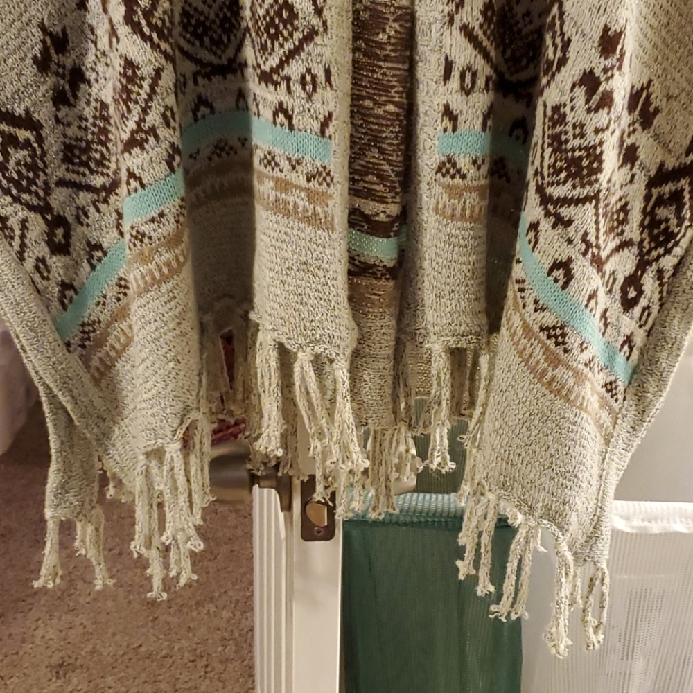 Inseparable gray, brown and light blue poncho - Picture 2 of 4